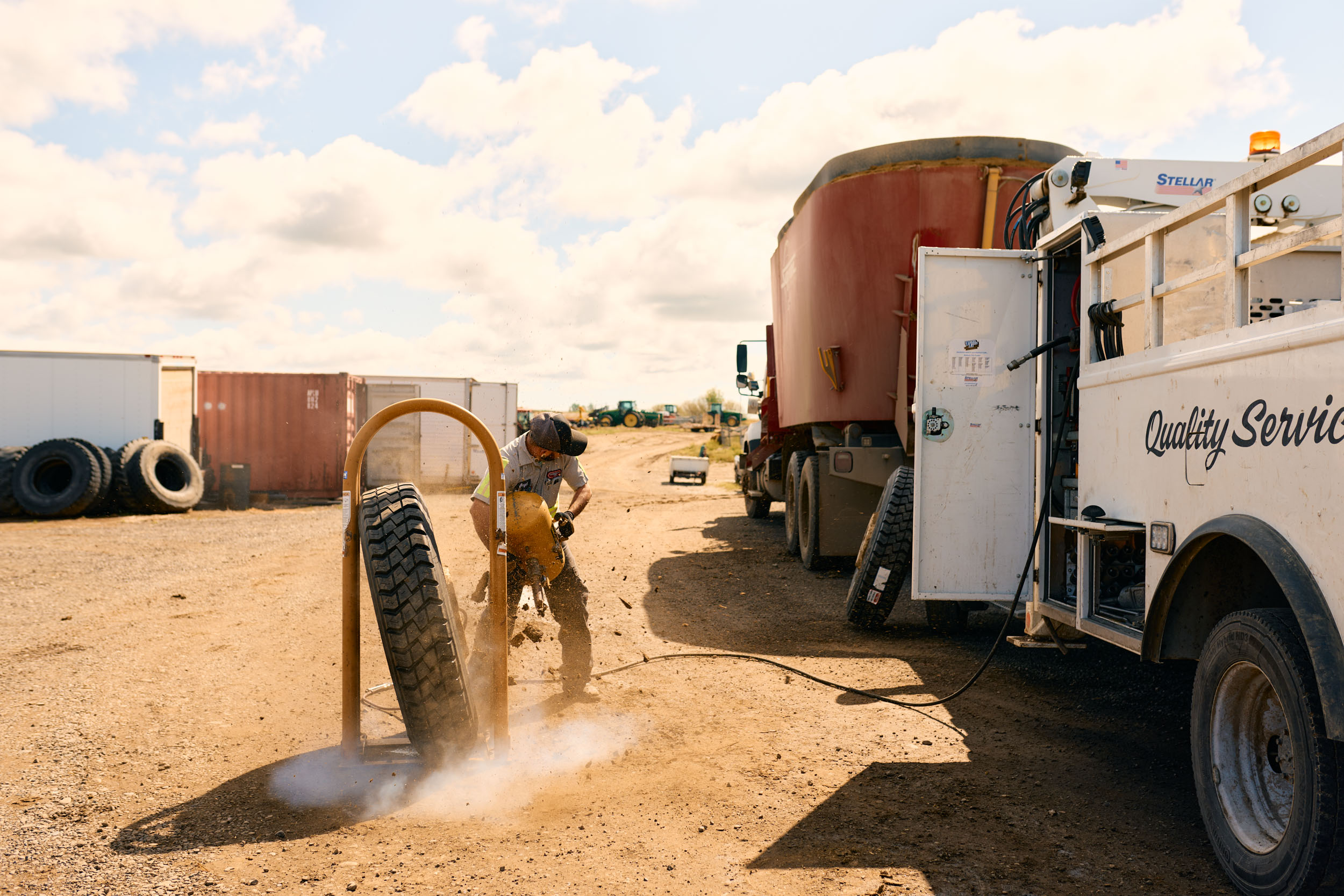 CommercialTire1063